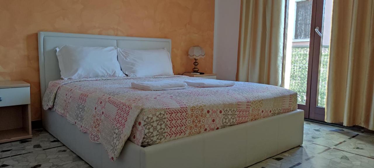 The Caponi Bros Bed and Breakfast Mestre Buitenkant foto