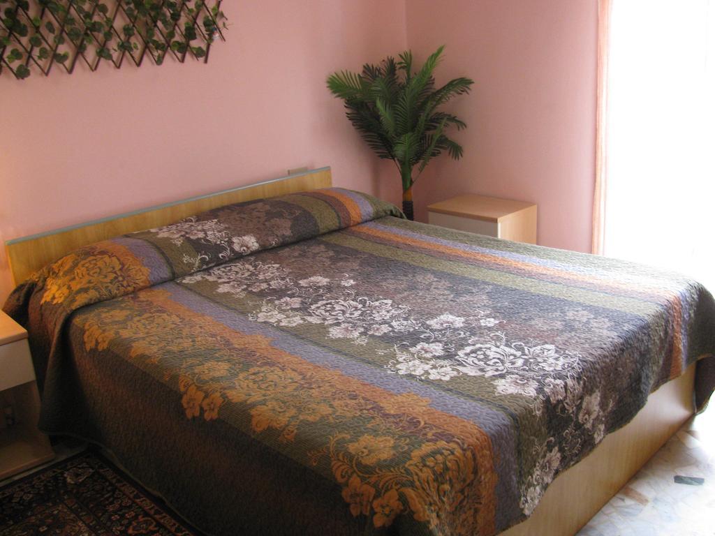 The Caponi Bros Bed and Breakfast Mestre Kamer foto